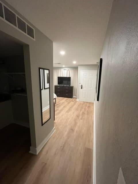 Aksarben Apt-Close To Uno & I80 Omaha Exterior photo